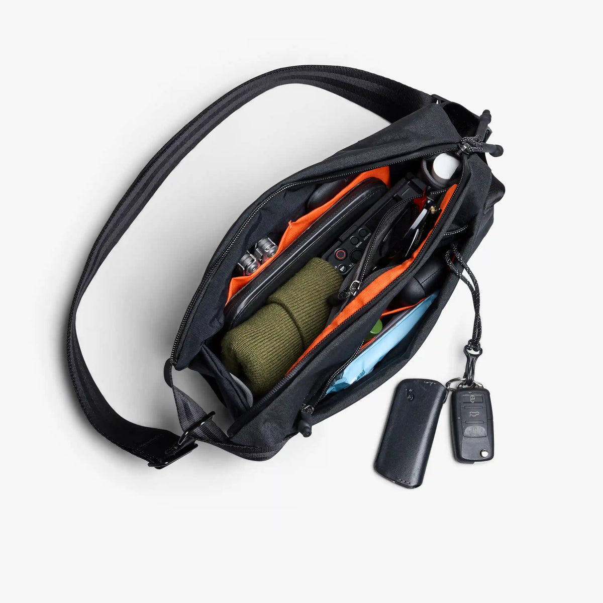 Carryology Essentials Sling